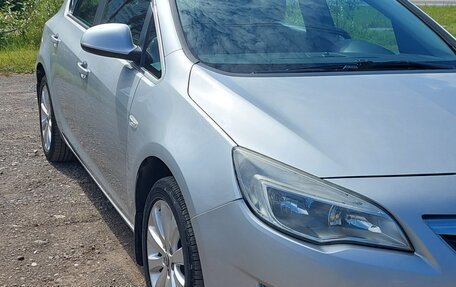 Opel Astra J, 2012 год, 730 000 рублей, 3 фотография