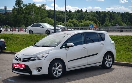Toyota Verso I, 2014 год, 1 500 000 рублей, 2 фотография