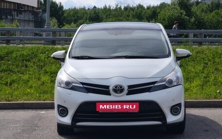 Toyota Verso I, 2014 год, 1 500 000 рублей, 3 фотография