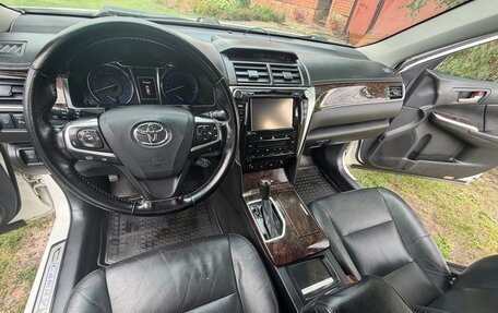 Toyota Camry, 2016 год, 2 300 000 рублей, 5 фотография