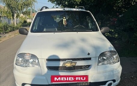 Chevrolet Niva I рестайлинг, 2012 год, 500 000 рублей, 3 фотография