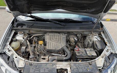 Renault Logan II, 2015 год, 670 000 рублей, 6 фотография