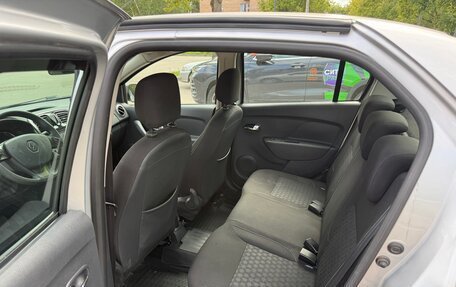 Renault Logan II, 2015 год, 670 000 рублей, 12 фотография