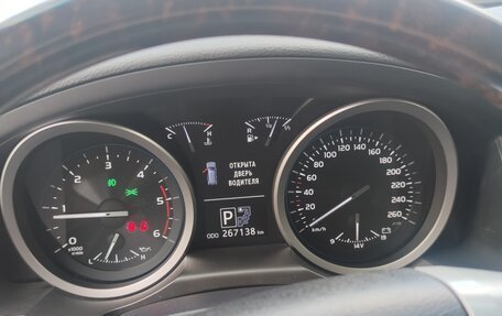 Toyota Land Cruiser 200, 2013 год, 3 300 000 рублей, 7 фотография