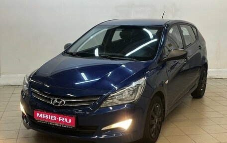 Hyundai Solaris II рестайлинг, 2015 год, 1 040 000 рублей, 1 фотография