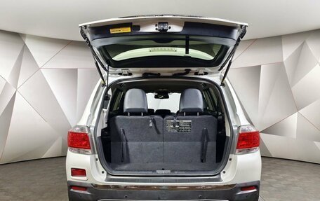Toyota Highlander III, 2013 год, 1 655 000 рублей, 12 фотография