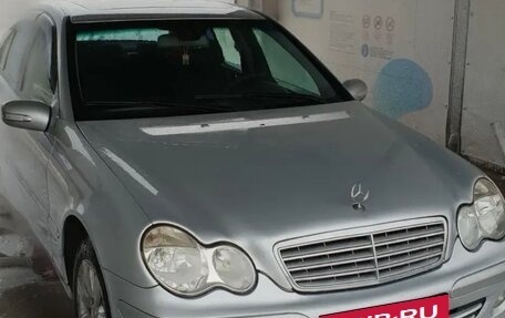 Mercedes-Benz C-Класс, 2006 год, 750 000 рублей, 1 фотография