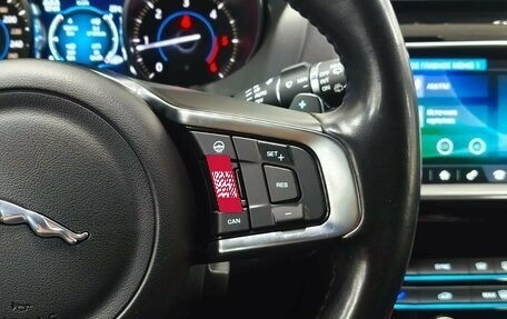 Jaguar F-Pace, 2019 год, 2 590 000 рублей, 21 фотография