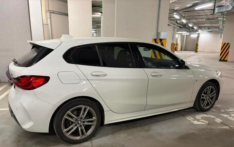 BMW 1 серия, 2020 год, 2 650 000 рублей, 7 фотография