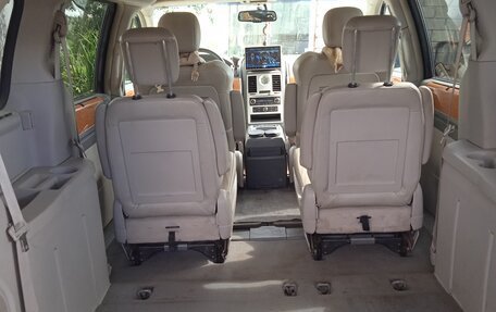 Chrysler Voyager IV, 2008 год, 1 500 000 рублей, 10 фотография