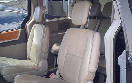 Chrysler Voyager IV, 2008 год, 1 500 000 рублей, 8 фотография