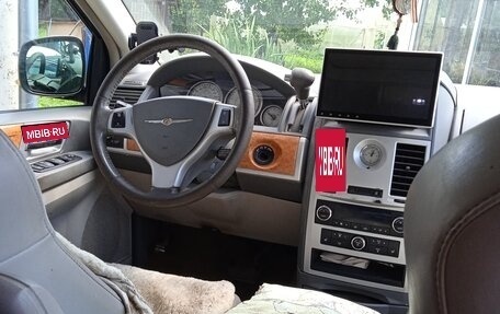 Chrysler Voyager IV, 2008 год, 1 500 000 рублей, 7 фотография
