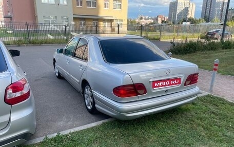 Mercedes-Benz E-Класс, 1997 год, 365 000 рублей, 1 фотография