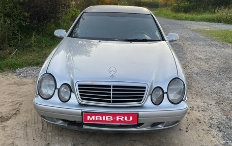 Mercedes-Benz CLK-Класс, 1998 год, 400 000 рублей, 1 фотография