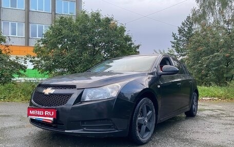 Chevrolet Cruze II, 2010 год, 550 000 рублей, 2 фотография