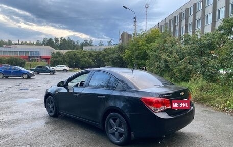 Chevrolet Cruze II, 2010 год, 550 000 рублей, 5 фотография