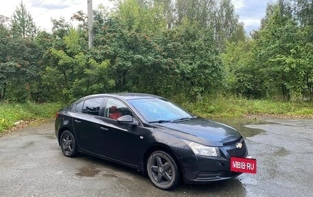 Chevrolet Cruze II, 2010 год, 550 000 рублей, 9 фотография