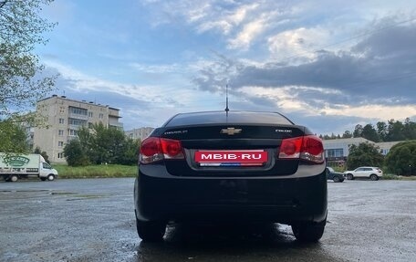 Chevrolet Cruze II, 2010 год, 550 000 рублей, 6 фотография