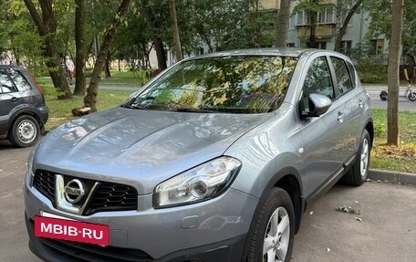 Nissan Qashqai, 2010 год, 950 000 рублей, 2 фотография