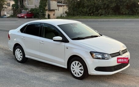 Volkswagen Polo VI (EU Market), 2013 год, 535 000 рублей, 2 фотография