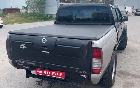 Nissan NP300, 2008 год, 650 000 рублей, 4 фотография