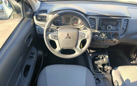 Mitsubishi L200 IV рестайлинг, 2022 год, 3 399 000 рублей, 11 фотография