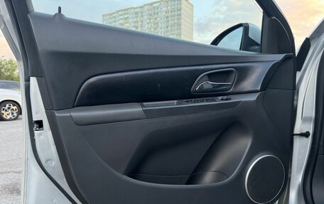 Chevrolet Cruze II, 2010 год, 620 000 рублей, 8 фотография
