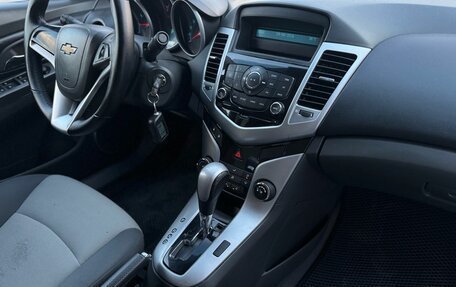 Chevrolet Cruze II, 2010 год, 620 000 рублей, 21 фотография