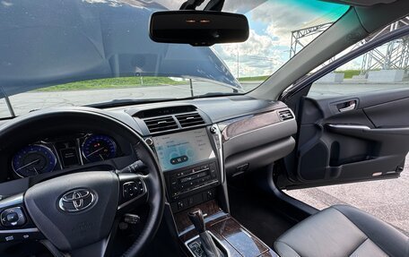 Toyota Camry, 2017 год, 2 200 000 рублей, 21 фотография