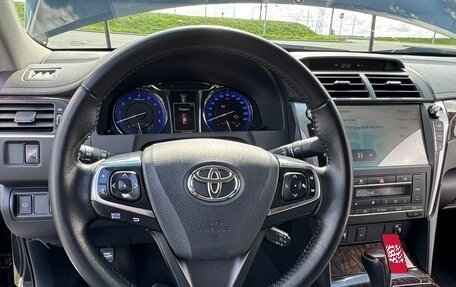 Toyota Camry, 2017 год, 2 200 000 рублей, 19 фотография