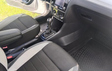 Skoda Rapid I, 2017 год, 1 450 000 рублей, 12 фотография