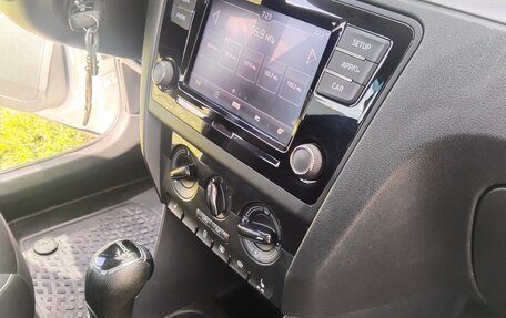 Skoda Rapid I, 2017 год, 1 450 000 рублей, 14 фотография