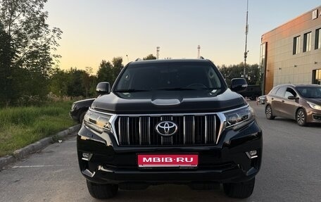 Toyota Land Cruiser Prado 150 рестайлинг 2, 2018 год, 4 900 000 рублей, 1 фотография