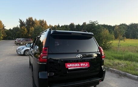 Toyota Land Cruiser Prado 150 рестайлинг 2, 2018 год, 4 900 000 рублей, 6 фотография