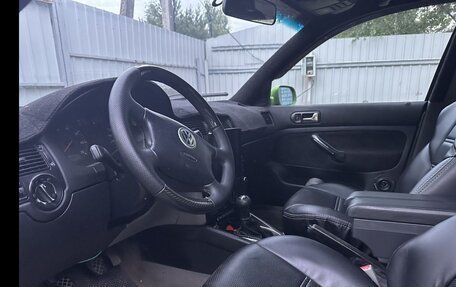 Volkswagen Golf IV, 1998 год, 365 000 рублей, 1 фотография
