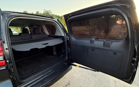 Toyota Land Cruiser Prado 150 рестайлинг 2, 2018 год, 4 900 000 рублей, 12 фотография