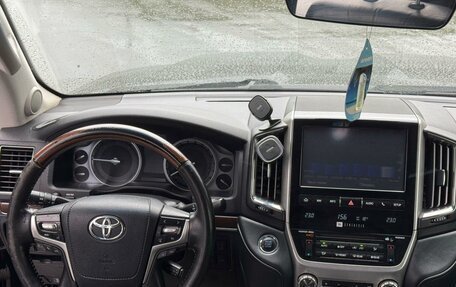 Toyota Land Cruiser 200, 2018 год, 6 500 000 рублей, 8 фотография