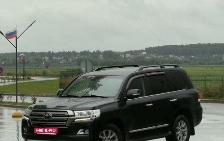 Toyota Land Cruiser 200, 2018 год, 6 500 000 рублей, 2 фотография