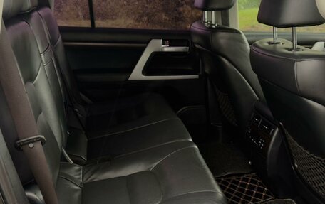 Toyota Land Cruiser 200, 2018 год, 6 500 000 рублей, 10 фотография
