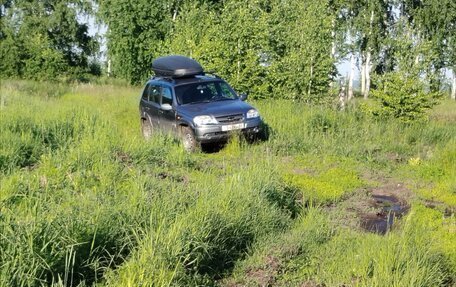 Chevrolet Niva I рестайлинг, 2009 год, 310 000 рублей, 4 фотография