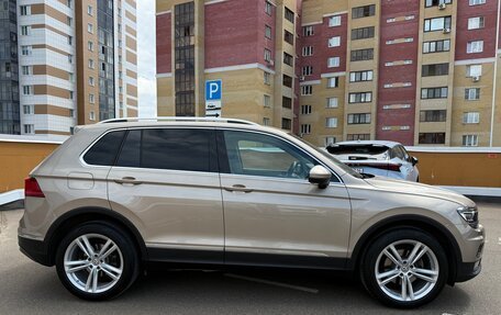 Volkswagen Tiguan II, 2017 год, 2 290 000 рублей, 2 фотография