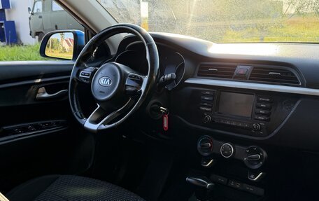 KIA Rio IV, 2018 год, 1 050 000 рублей, 13 фотография