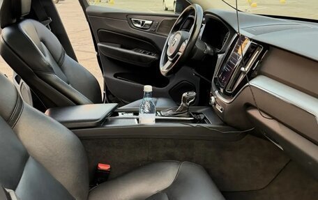 Volvo XC60 II, 2018 год, 3 100 000 рублей, 2 фотография