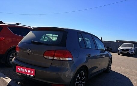 Volkswagen Golf VI, 2012 год, 700 000 рублей, 2 фотография