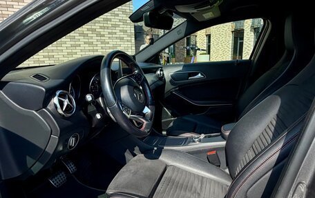 Mercedes-Benz GLA, 2019 год, 2 700 000 рублей, 2 фотография