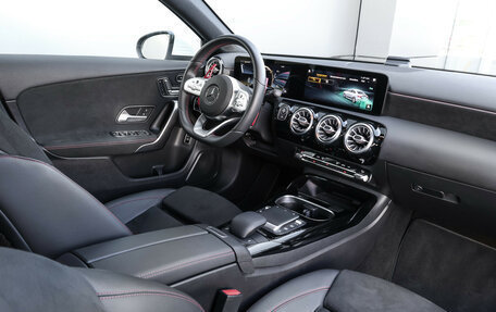Mercedes-Benz A-Класс AMG, 2020 год, 3 950 000 рублей, 11 фотография