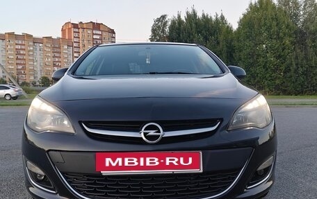 Opel Astra J, 2013 год, 730 000 рублей, 2 фотография