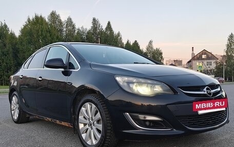 Opel Astra J, 2013 год, 730 000 рублей, 4 фотография