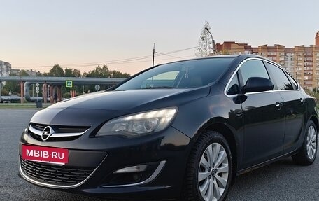 Opel Astra J, 2013 год, 730 000 рублей, 11 фотография