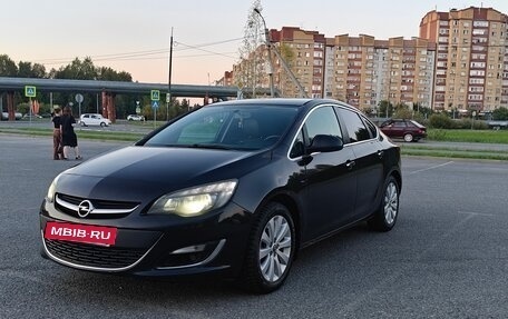 Opel Astra J, 2013 год, 730 000 рублей, 3 фотография